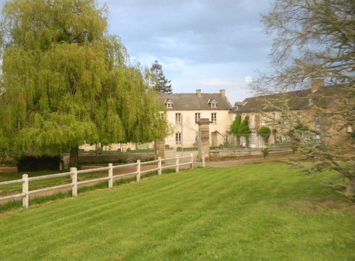 Chambres D'Hotes Manoir Du Chene Nonant Exteriör bild